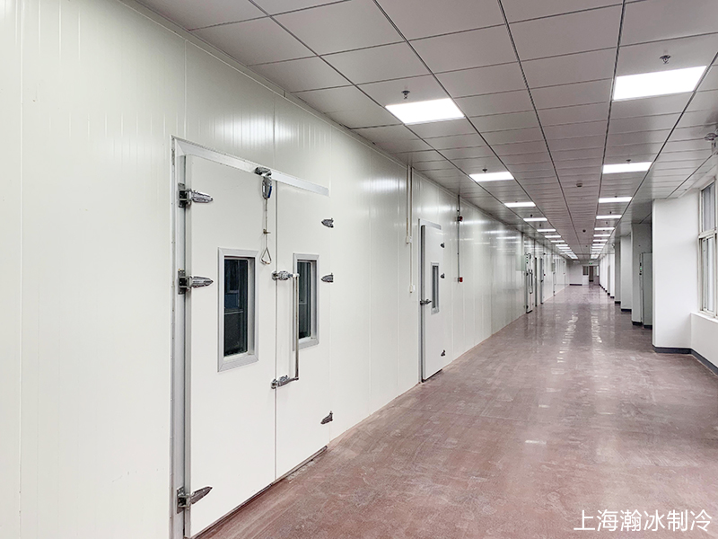 上海松江某食品加工冷庫建造案例解析(圖6) 大型食品加工廠冷庫月臺